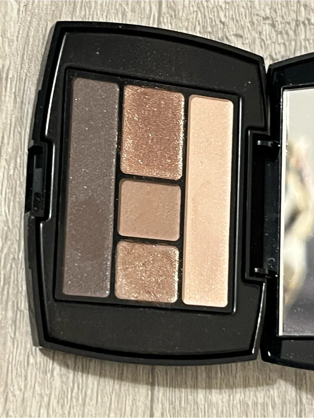 Lancome Neutral Eyeshadow Palette — Cream, Brown & Bronze Tones